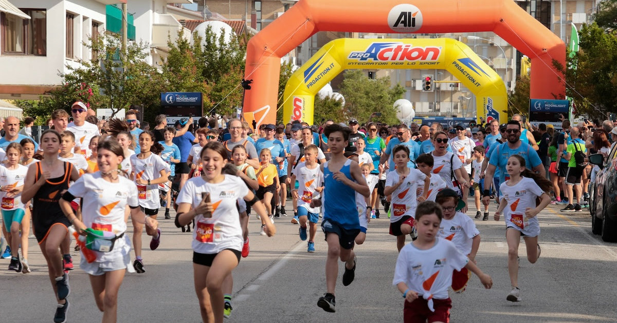 -1 mese alla 14^ BMW Ceccato Motors Jesolo Moonlight Half Marathon &amp;10K | Superati i 5.000 iscritti alla grande corsa del sabato sera di Jesolo!